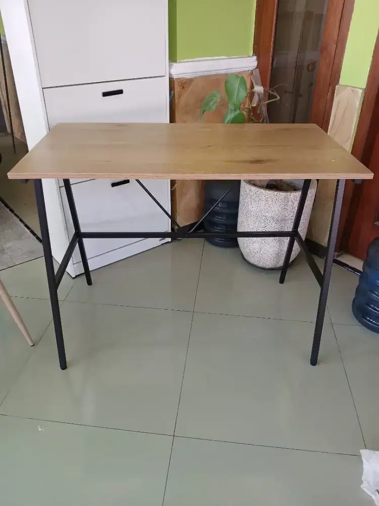 Meja Kerja Meja Tulis Rangka Besi