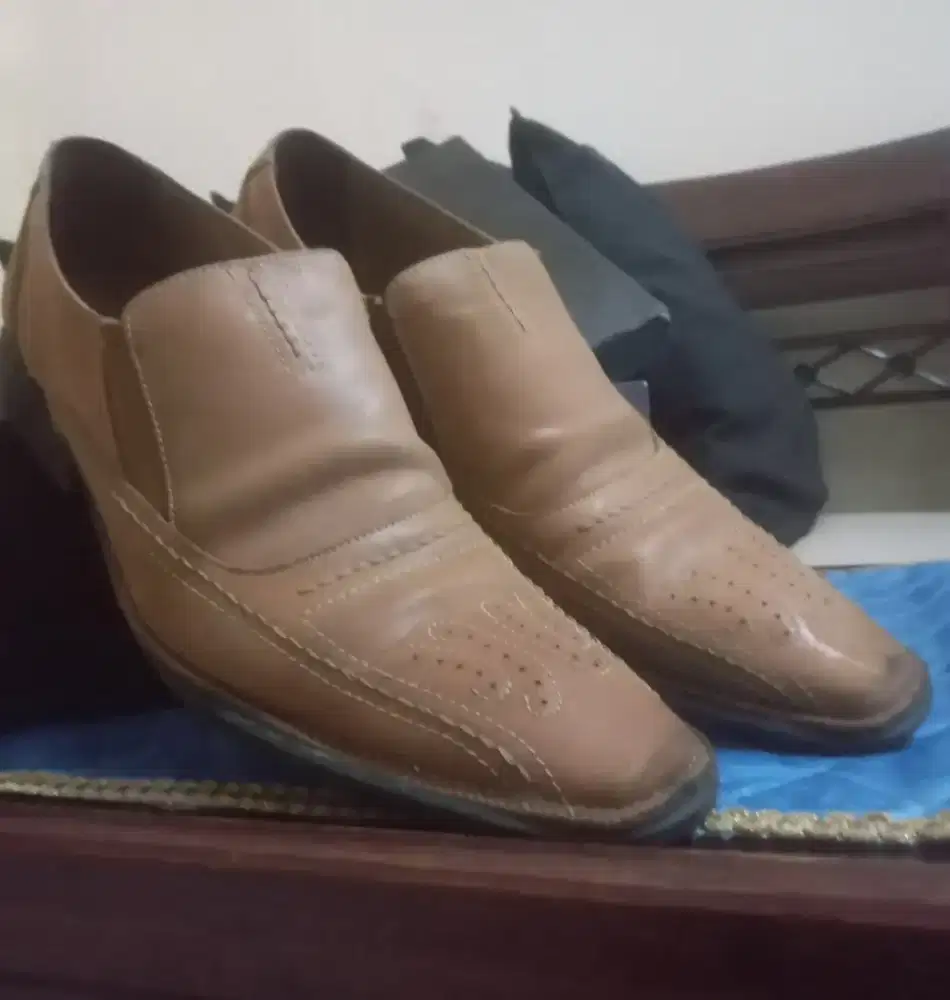Sepatu bekas kulit original