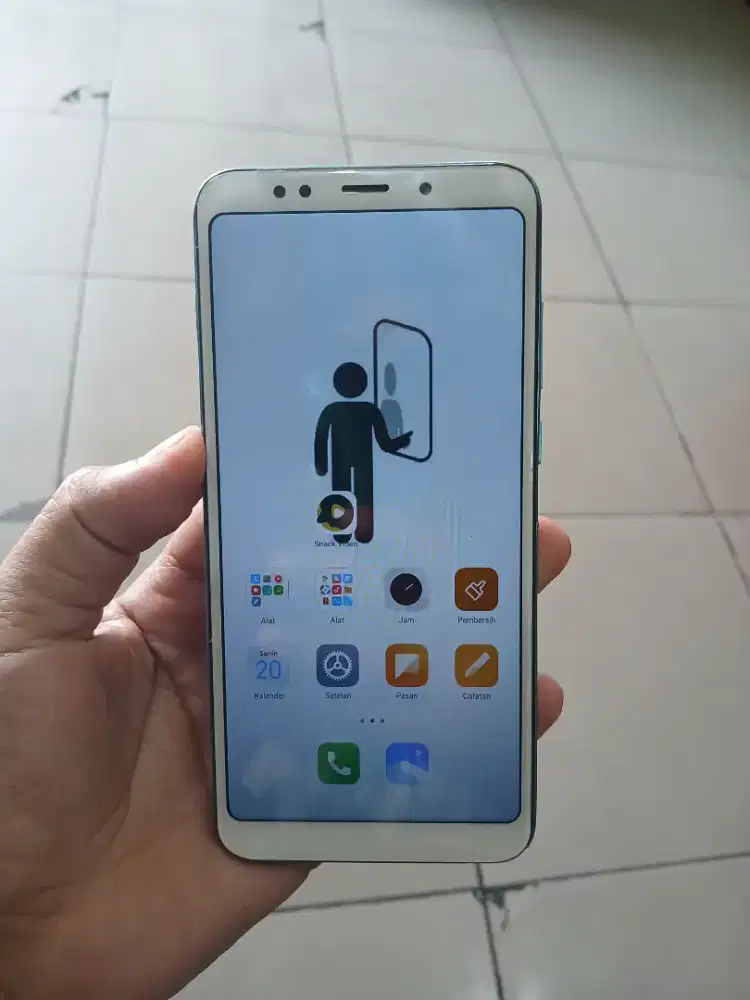Handpone xiaomi redmi 5 plus
Ram 3/32