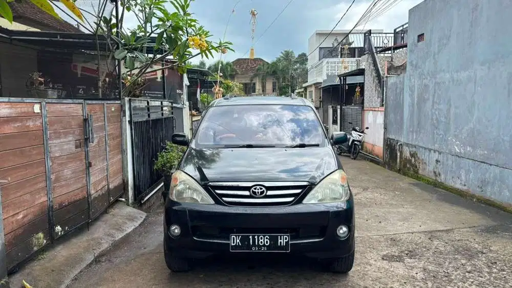Toyota Avanza 2004 Bensin