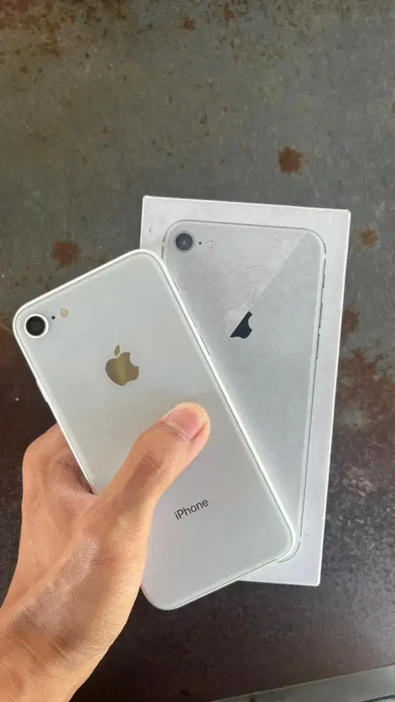 IPHONE 8 INTER.