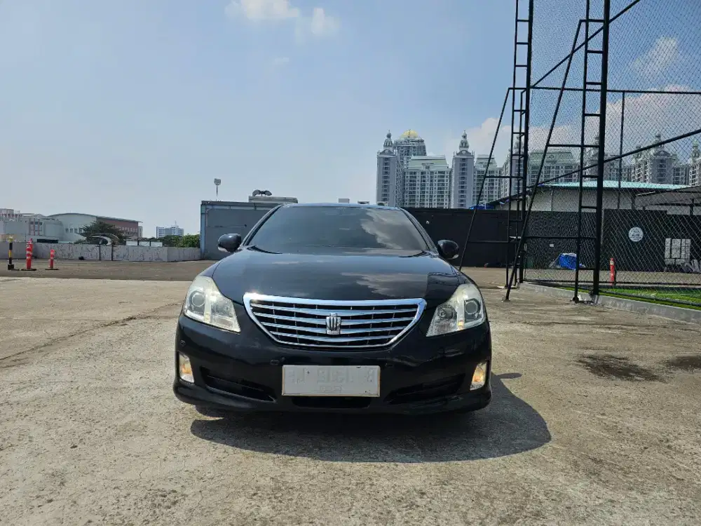 TOYOTA CROWN ROYAL SALON CBU HIGHEST SPEC