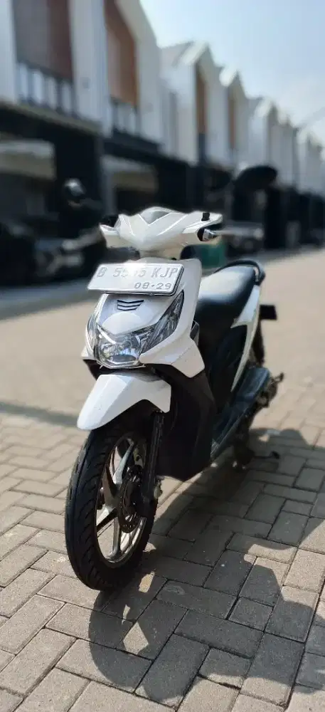 Honda Beat karbu 2010 (taat pajak)