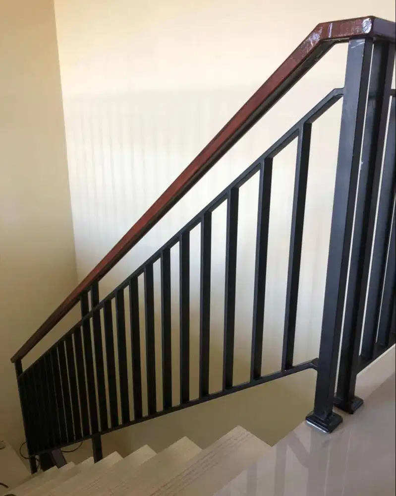 Railing tangga minimalis modern