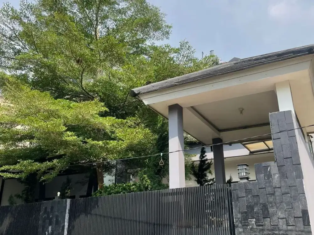 TERMURAH DIJUAL RUMAH 2,5 LANTAI DIBAWAH PASARAN DAERAH KANTOR PEMDA KBB BANDUNG BARAT