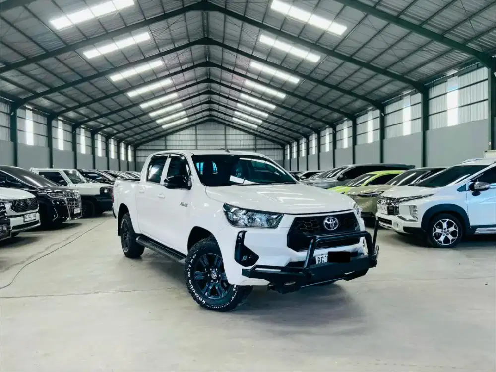 Toyota Hilux 2.4 G DC 4X4 2024 / 2025 MT Manual, Sangat terawat