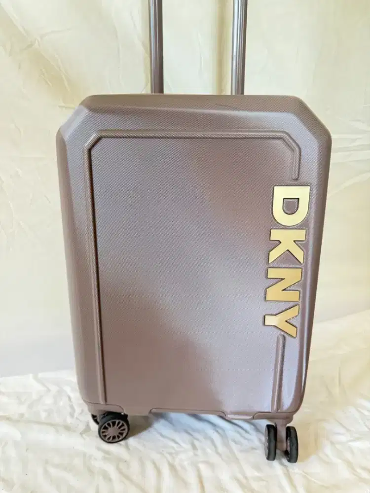 KOPER    DKNY Clean Cut Small  Cabin Size  21  Mewah Brand New Ori