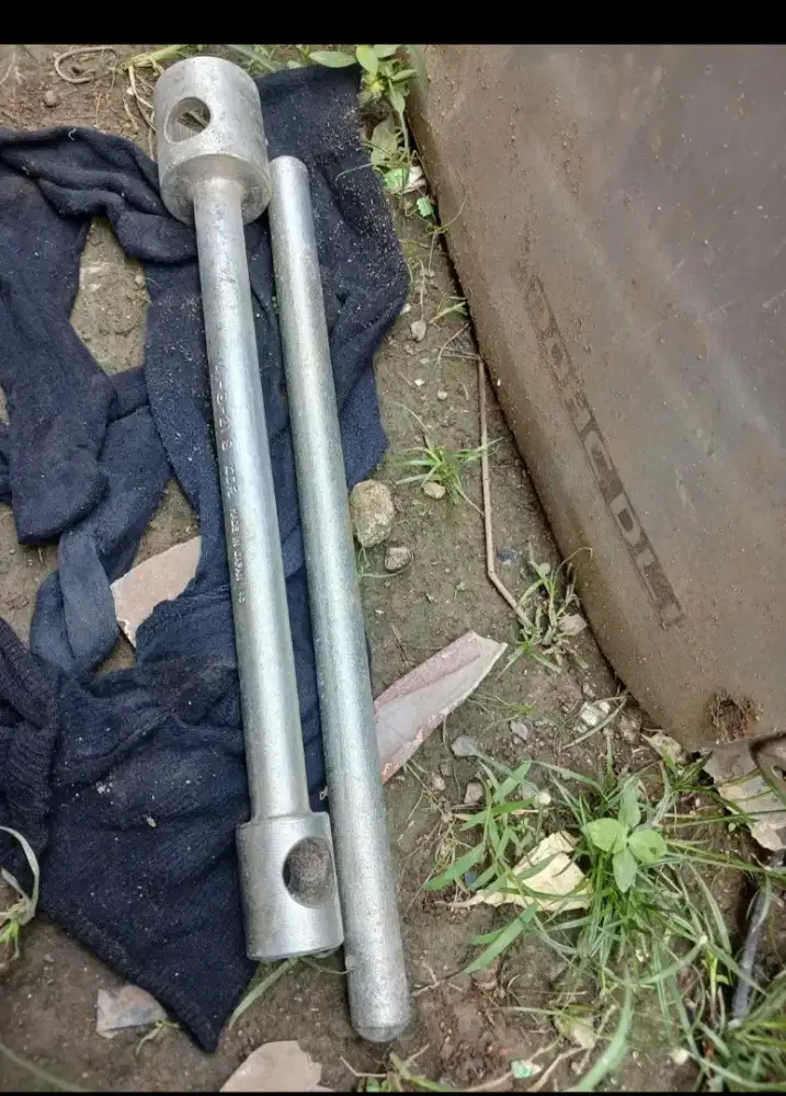 Kunci roda Hino Lohan TI