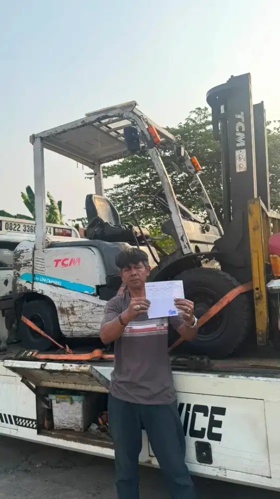 Forklift TCM 2.5 ton kondisi siap.kerja