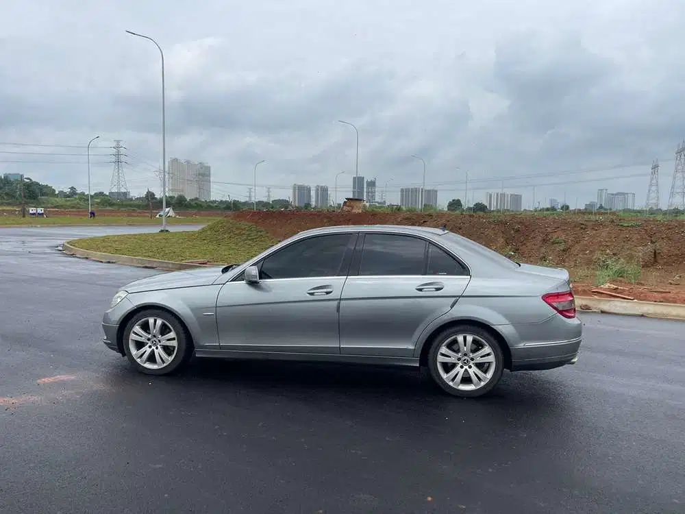 Mercedes-Benz C200 Kompressor 2009 Bensin