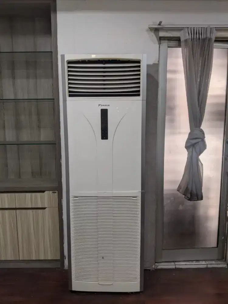 Standing AC 3 PK DAIKIN