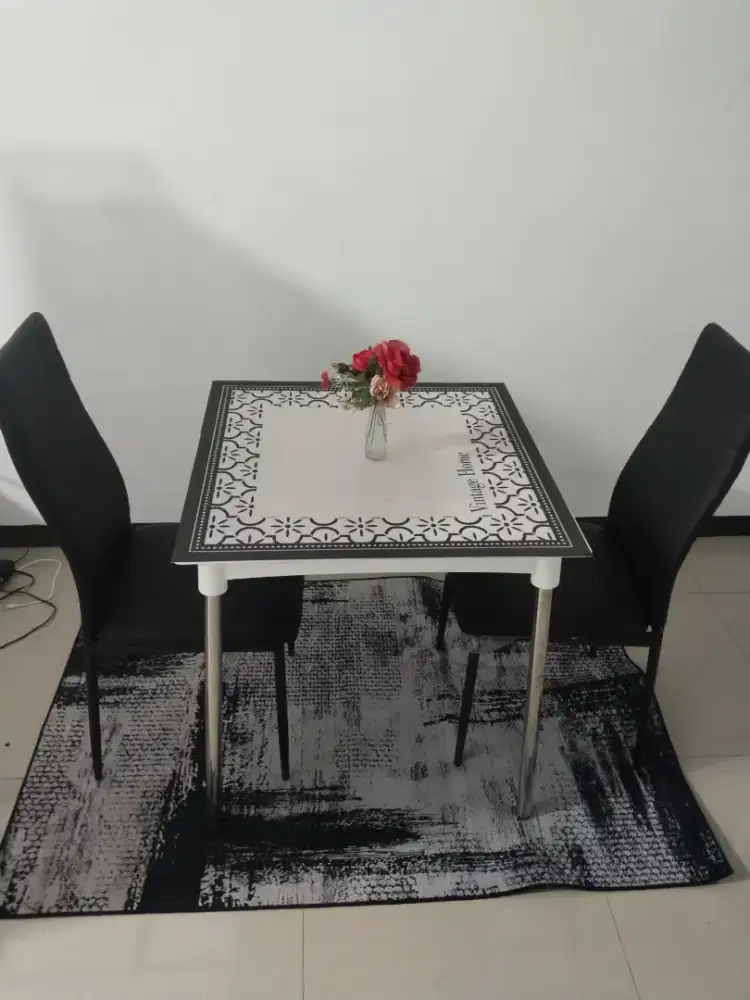 Meja dan kursi  set