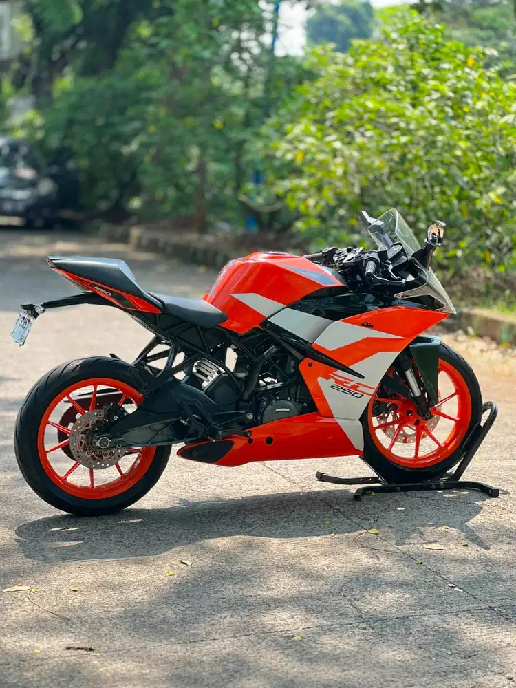 TAMPIL SPORTY! KTM RC 250 ABS 2017 ORANGE KM 14K PAJAK HIDUP LIKE NEW