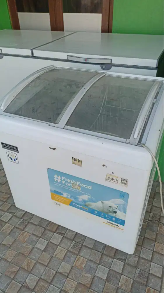 Freezer bekas sleding kaca Modena 256L ori mulus