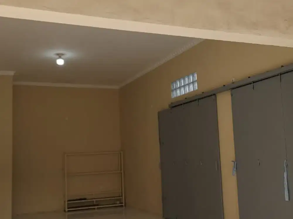 TERMURAH DIJUAL RUKO BARU DI CIGONDEWAH BANDUNG LOKASI STRATEGIS DAN RAMAI