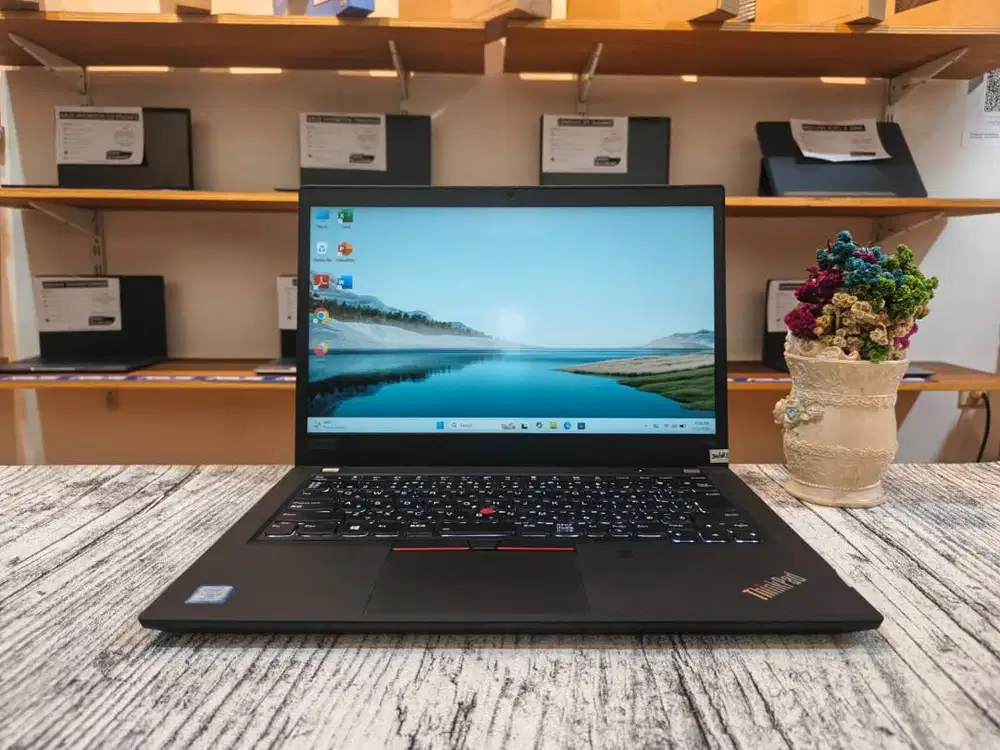 Laptop LENOVO THINKPAD T490 Intel Core i5-8365U Ram 16GB