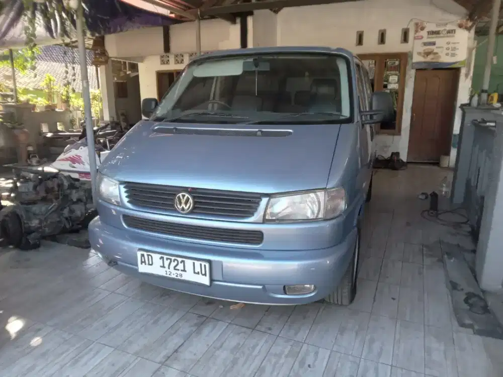 VW carafelle 2.5 GL  a/t 1999 Plat AD (Pajak off) Biru metalik