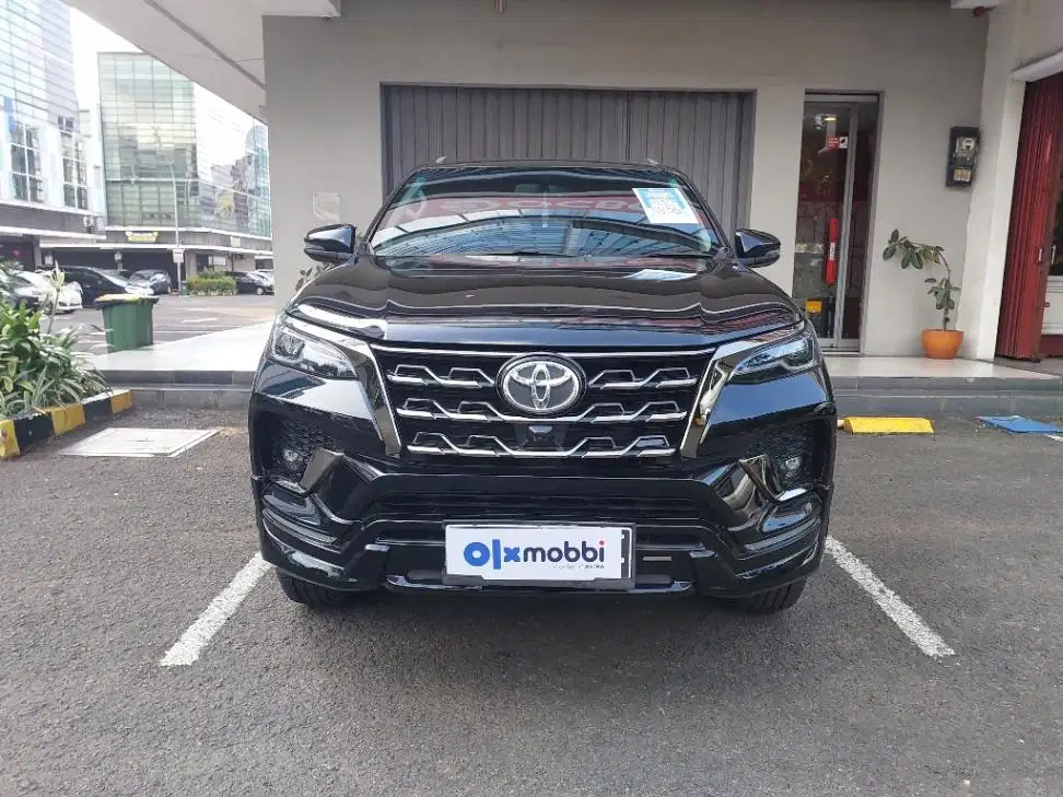DP MURAH Toyota Fortuner 2.4 VRZ GR Sport-AT 2021 Hitam CJJAB