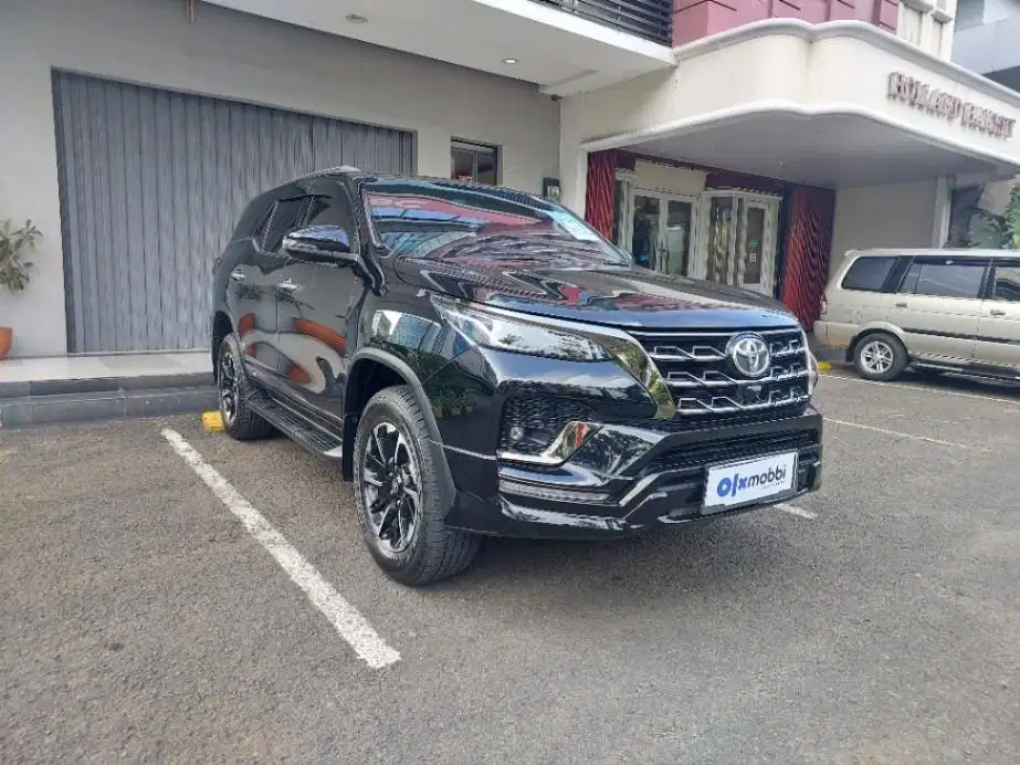 DP MURAH Toyota Fortuner 2.4 VRZ GR Sport-AT 2021 Hitam CJJAB