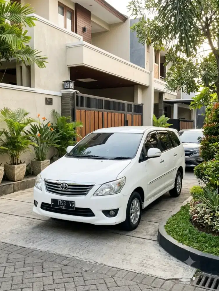 Toyota Inova v manual bensin 2012