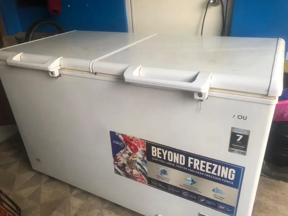 Jual freezer seken kondisi masih bagus