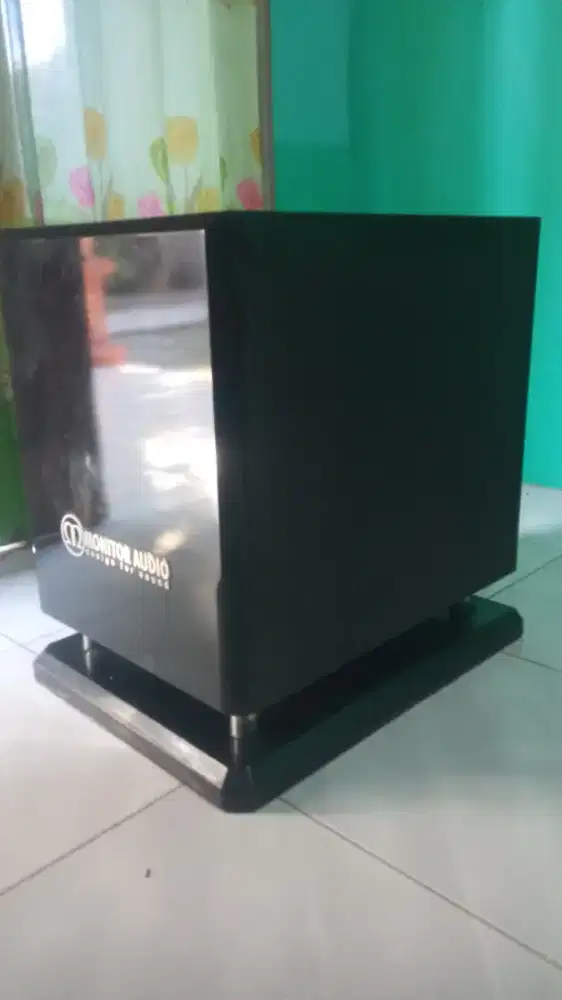 Subwoofer aktif