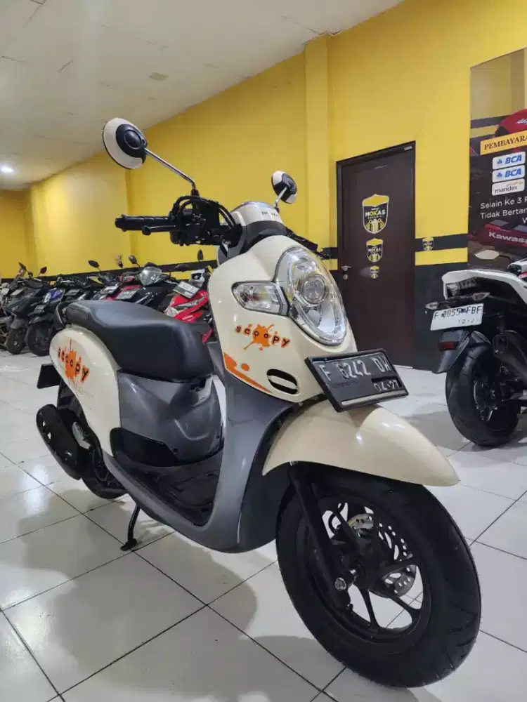 HONDA SCOOPY 2017
