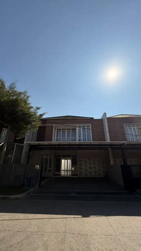 Dijual Rumah Mewah Grandsommerville TKI V  Murah ! Taman Kopo Indah V