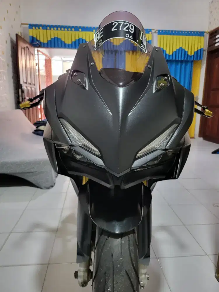Honda CBR 250RR Tahun 2017 - Kondisi Istimewa, Siap Pakai!