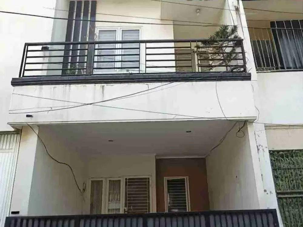 Rumah minimalis rapih 2 lantai siap pakai terawat semi furnished dijual Sunter Jakarta Utara
