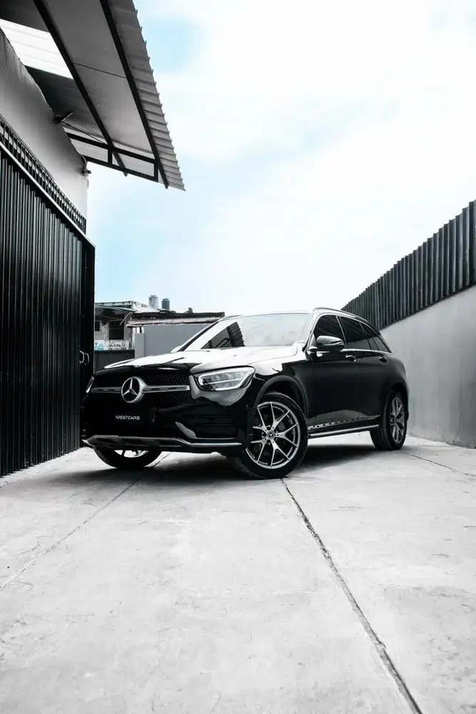 GLC 200 AMG 2022 Mint Condition 2021 Like New