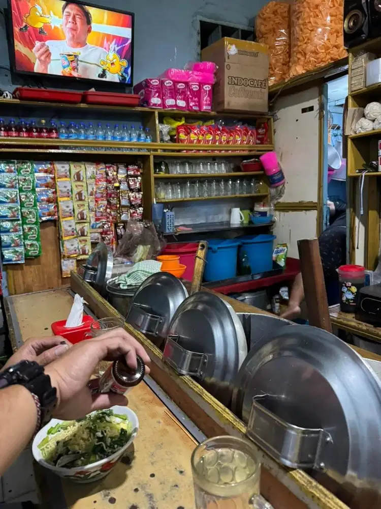 Lowongan kerja Jaga Warmindo warung kopi