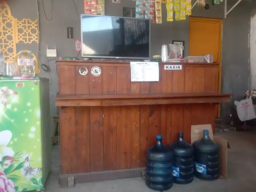 Meja bar + meja kursi siap diangkut