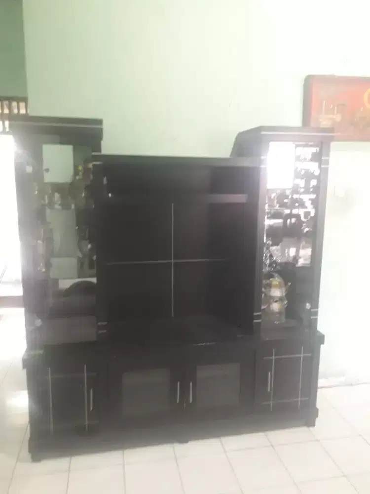 Kiswar lemari bufet