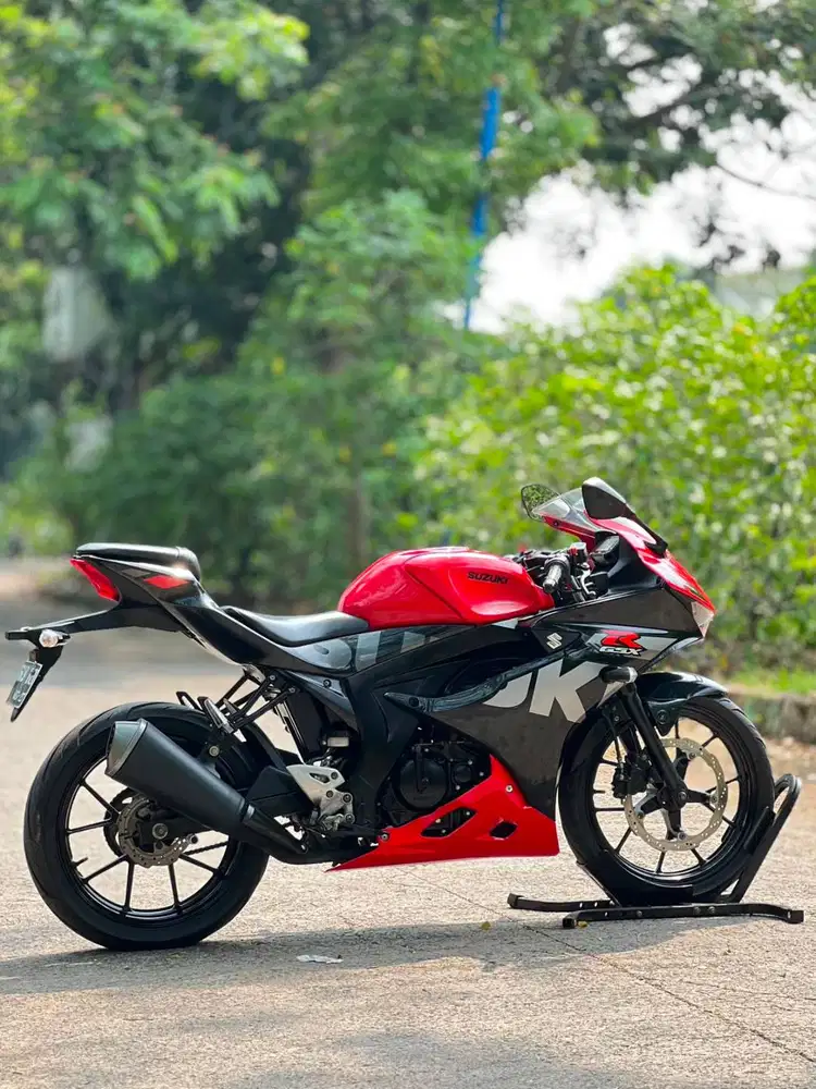 KM LOW! SUZUKI GSX 150R MERAH 2022 PAJAK PANJANG NO MINUS
