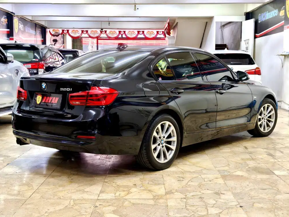 PERFECT BMW 320 f30 SPORT 2017