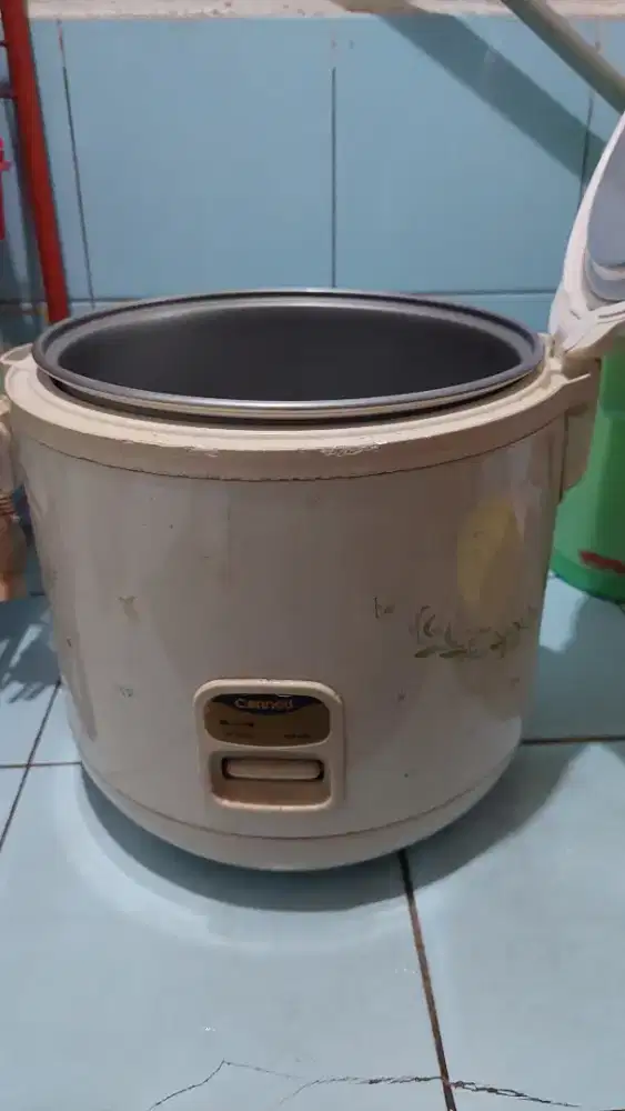 Rice Cooker / Magic Com Cornell RCG18 (1.8 Liter) - Second