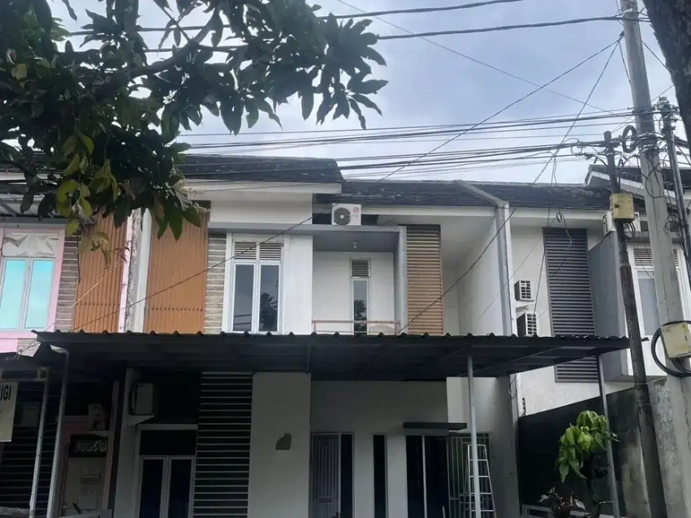 ​[RUMAH MEWAH 2 LANTAI BONUS 3 UNIT AC 1 PK] Dijual Rumah SHM di Cluster Boulevard, Grand View Karawaci
