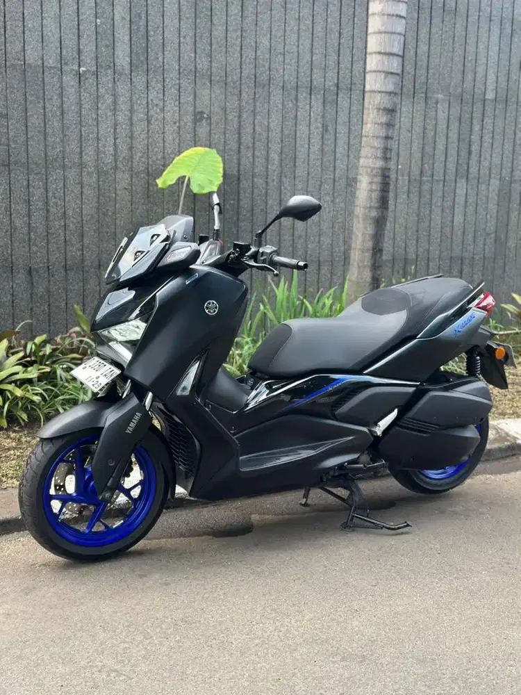 Xmax Connected 2024 Km rendah