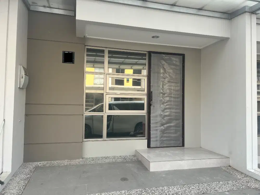 Disewakan Tahunan Rumah Baru 2 lantai Hawai Paradise PIK2