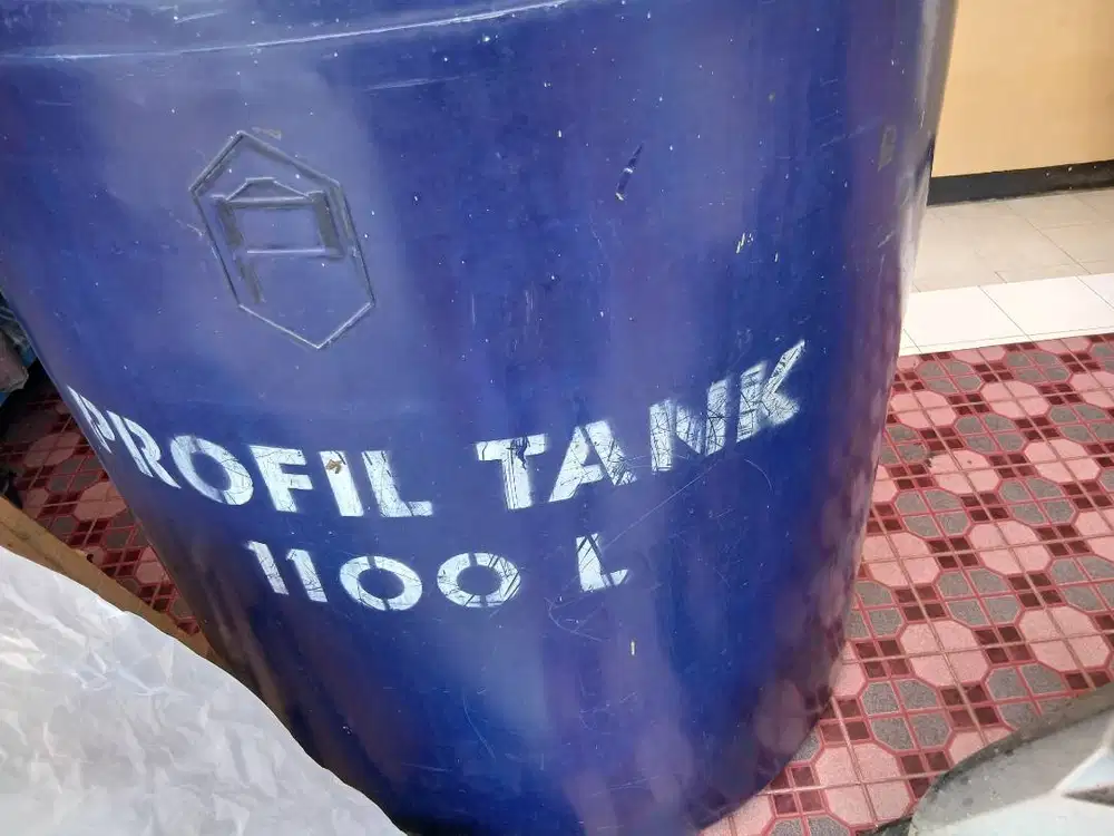 Tangki  air 1100 l ,fiber,profill, biru,baru test coba