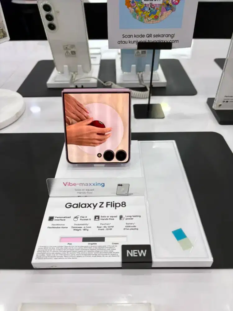 NEW! GALAXY Z FLIP8