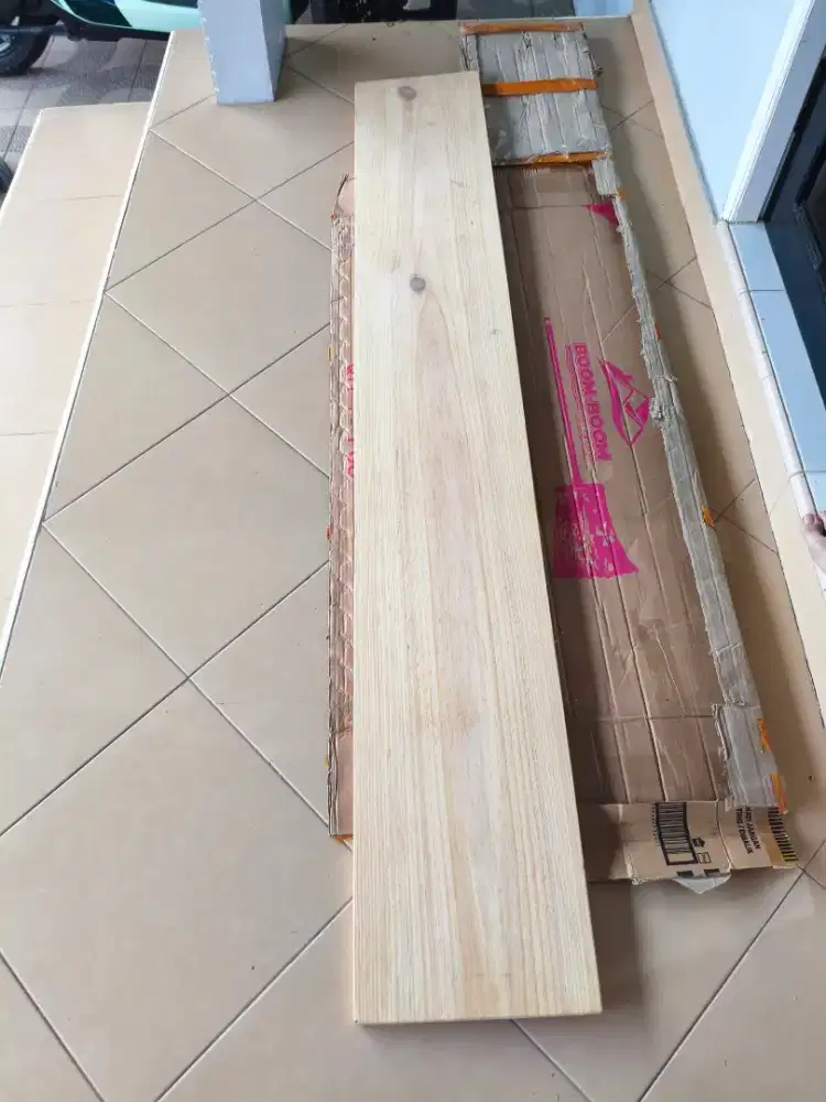 Dijual Papan Kayu Jati Belanda Mulus