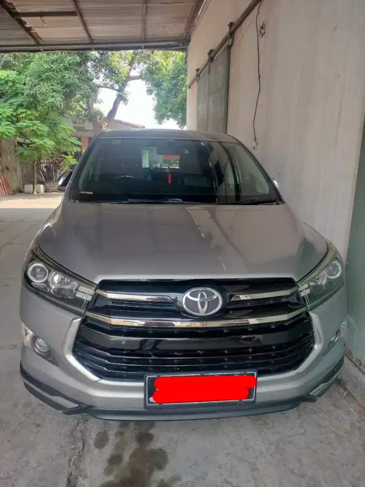 Innova Venturer Diesel 2.4 AT 2017