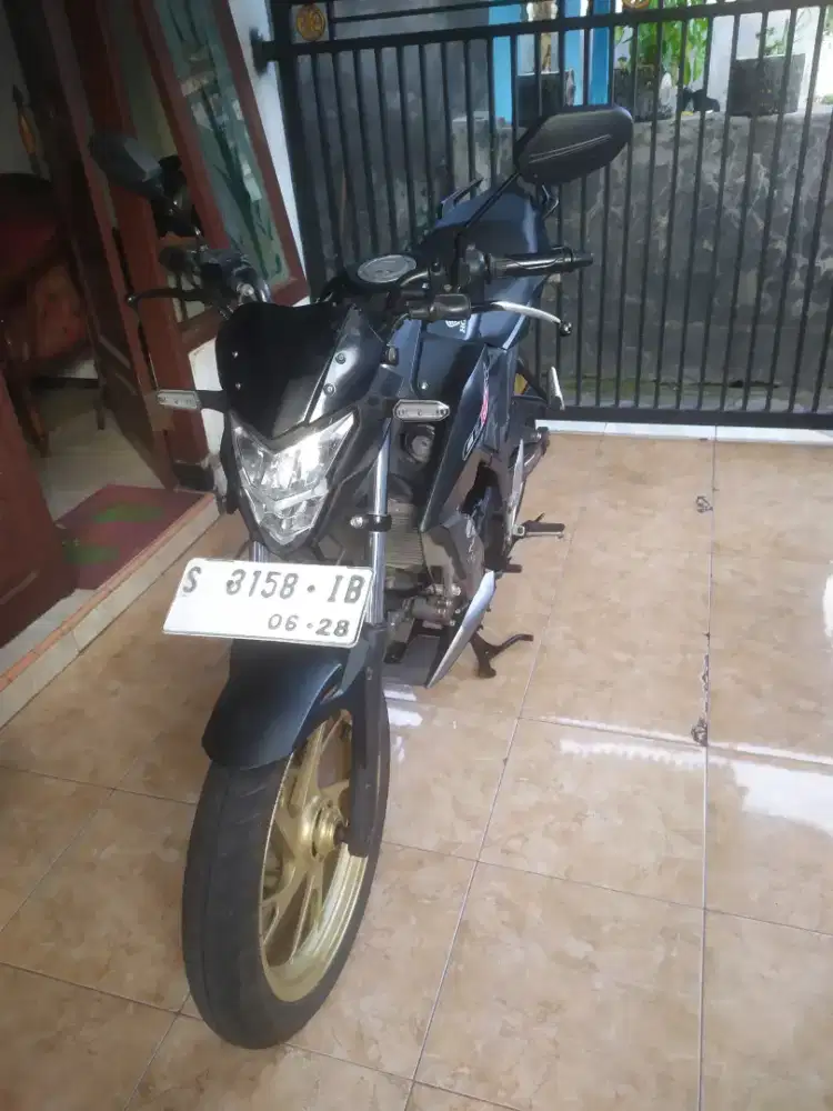 Honda CB 150R Tahun 2018 Plat S Lamongan Pajak Baru Plat Panjang