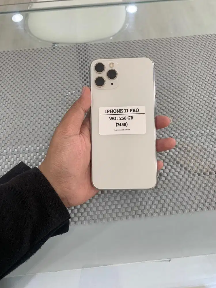 Iphone 11 pro fullset normal no minus menerima jual dan tukar tambah