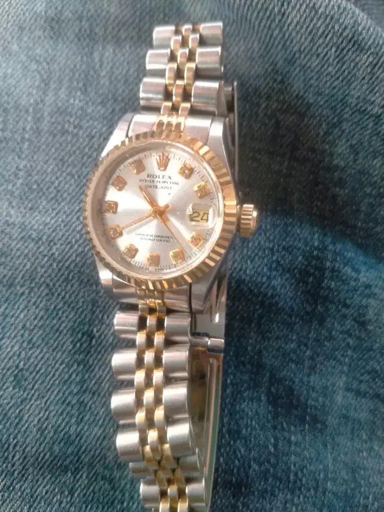Rolex Oyster Perpetual. Mesin Cal. 2688 Eta Swiss. For Ladies.