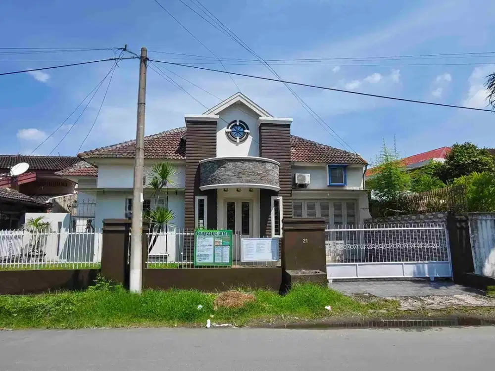 Rumah Luas LT 278 m² LB 202 m² di Jl. Singgamata Medan Timur | 4+1 KT | Harga Rp1,7 M Nego
