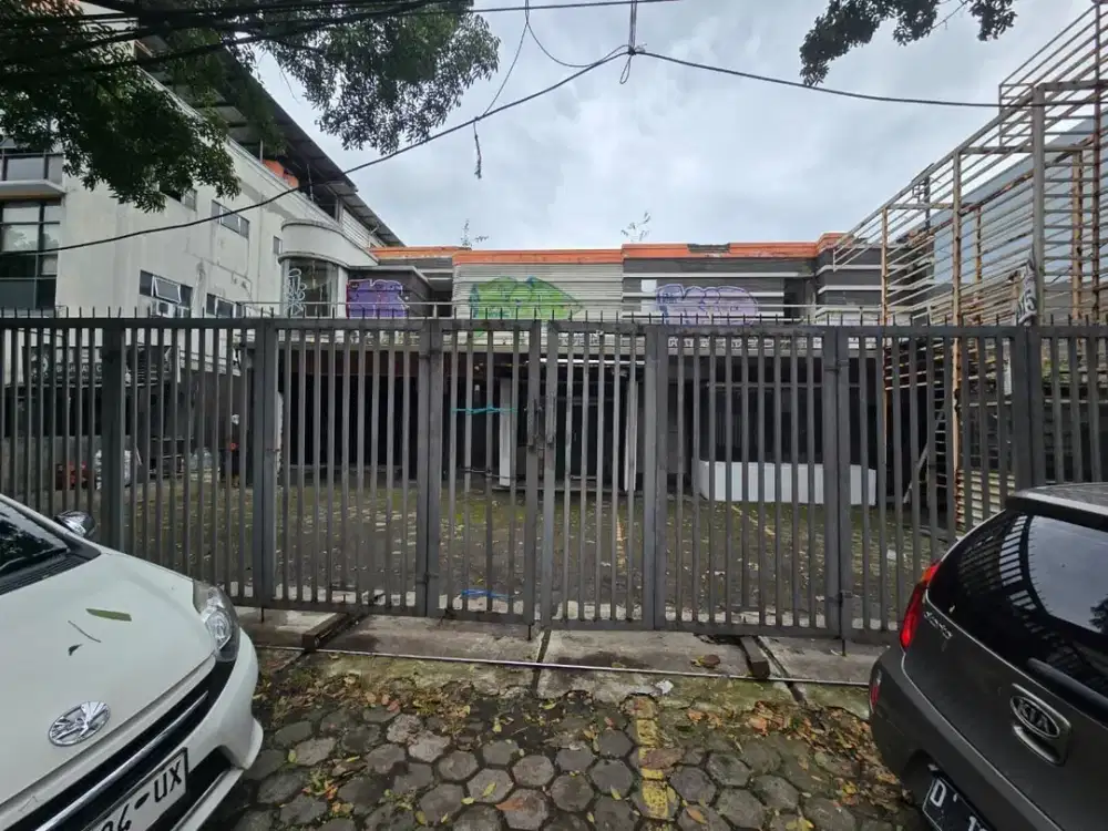 PELAJAR PEJUANG, LENGKONG. BANGUNAN EX HOTEL LUAS DI KOTA BANDUNG