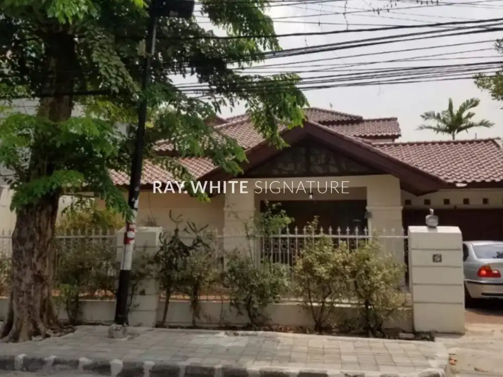 Dijual Rumah 2 Lantai Jalan Lebar di Jl Cempaka Putih Timur Raya